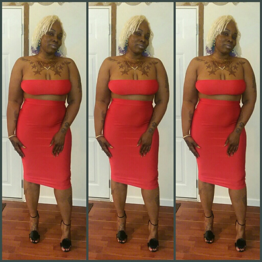 Two piece skirt set